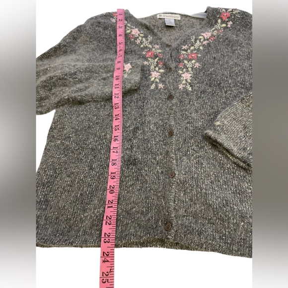 Dressbarn Button up Sweater Silk Angora cardigan, size L Beaded Embroidered Gray - Picture 11 of 11